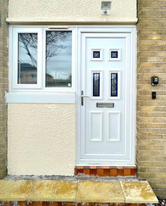 Quirky, Family Home In Glasgow Cardonald Exterior photo